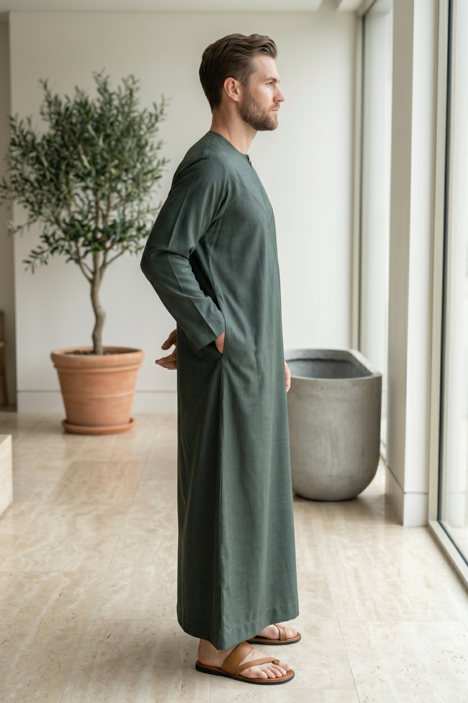 Emirati Thobe - Charcoal Grey