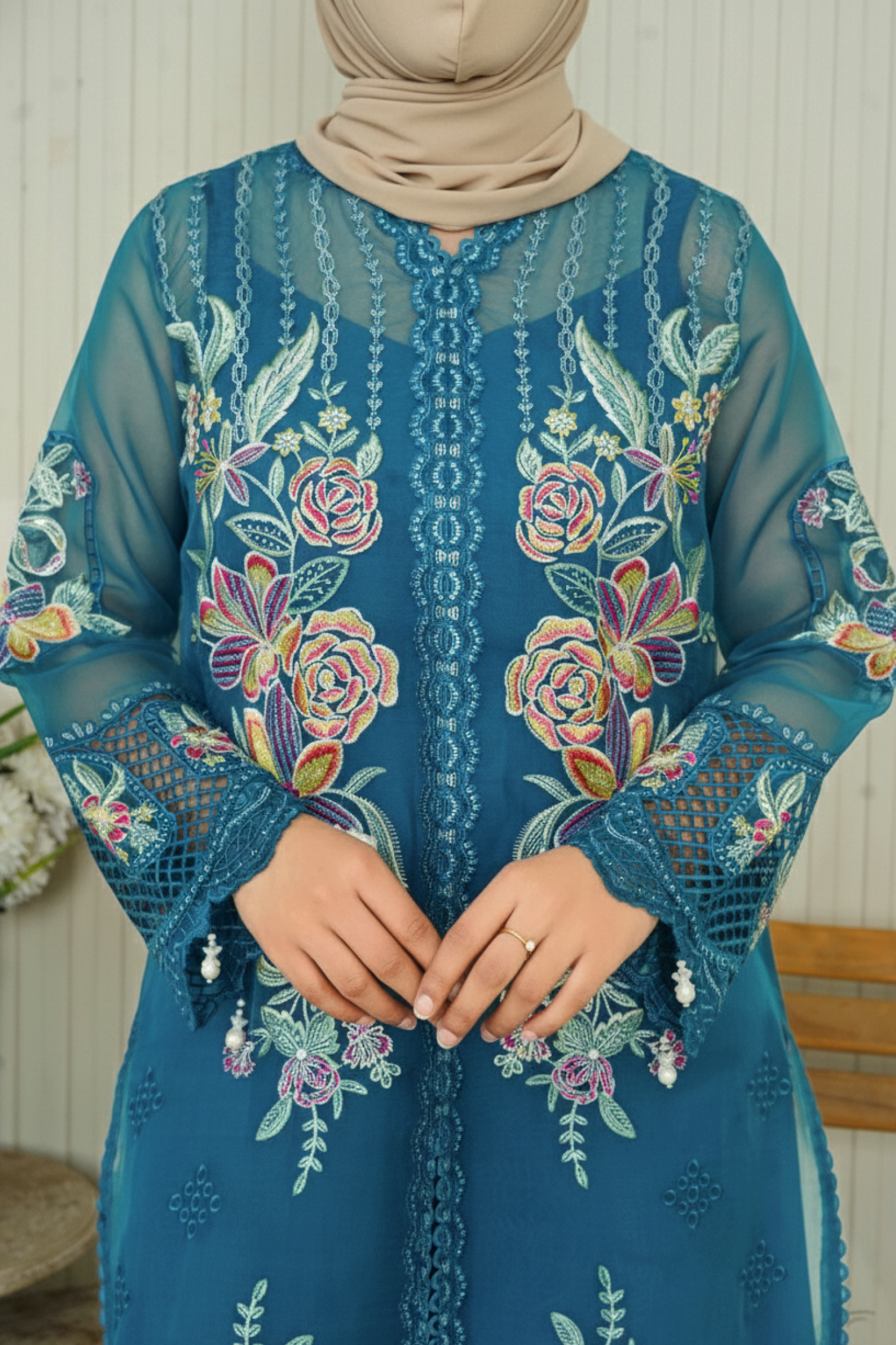 SOFIE - 3 PCS - Embroidered