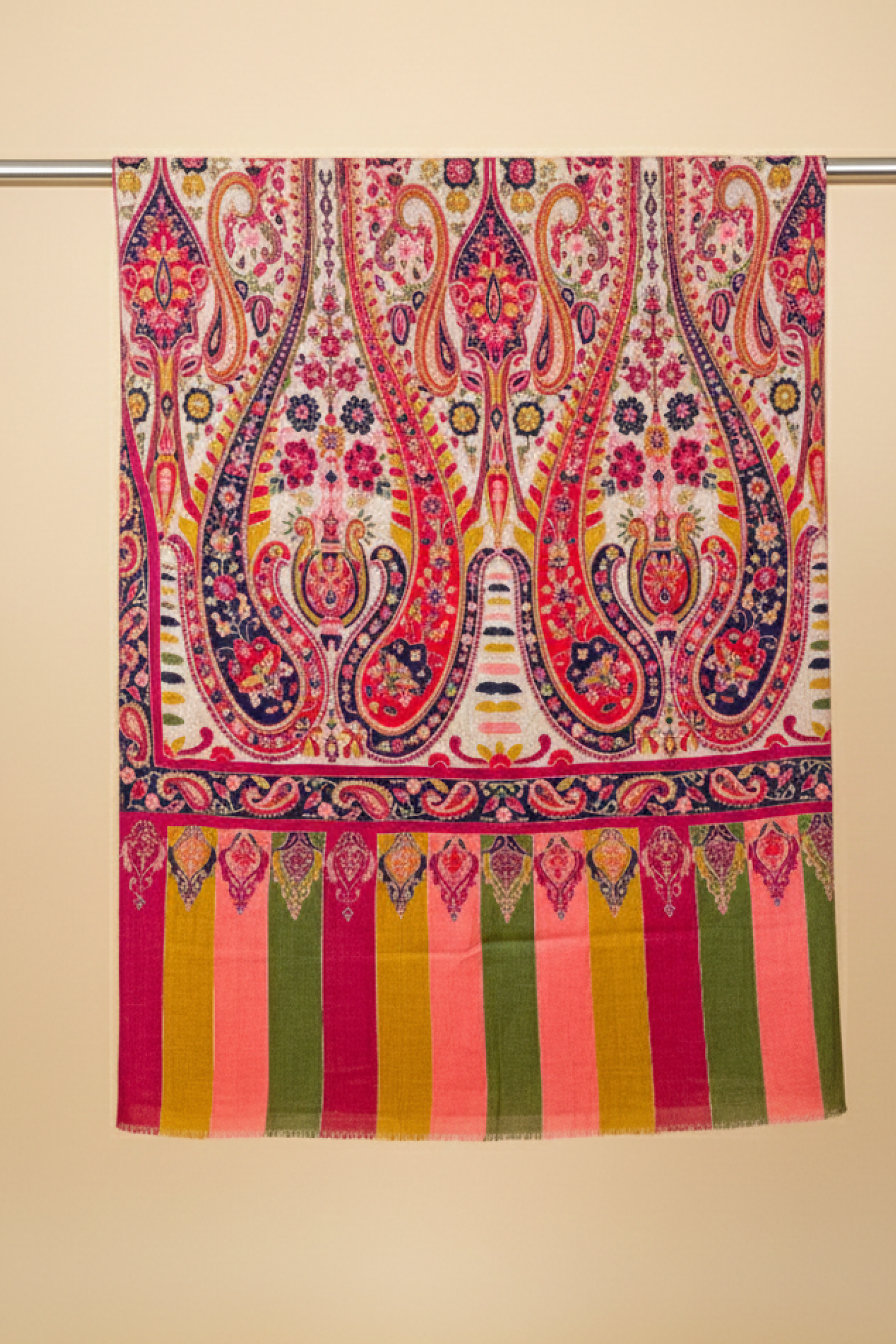 7500 x 5  (few shawls need shoot) (no name)