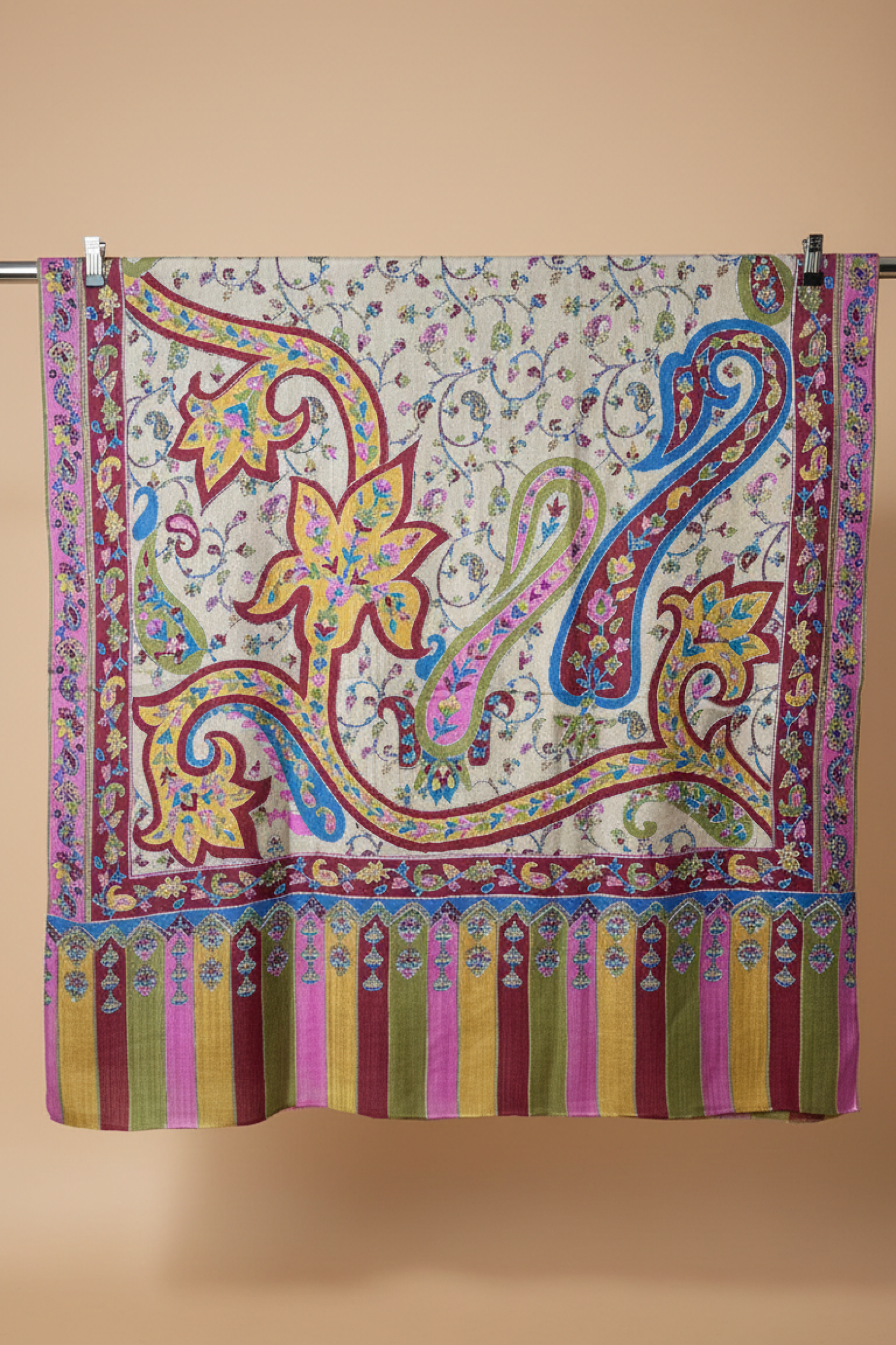 7500 x 5  (few shawls need shoot) (no name)