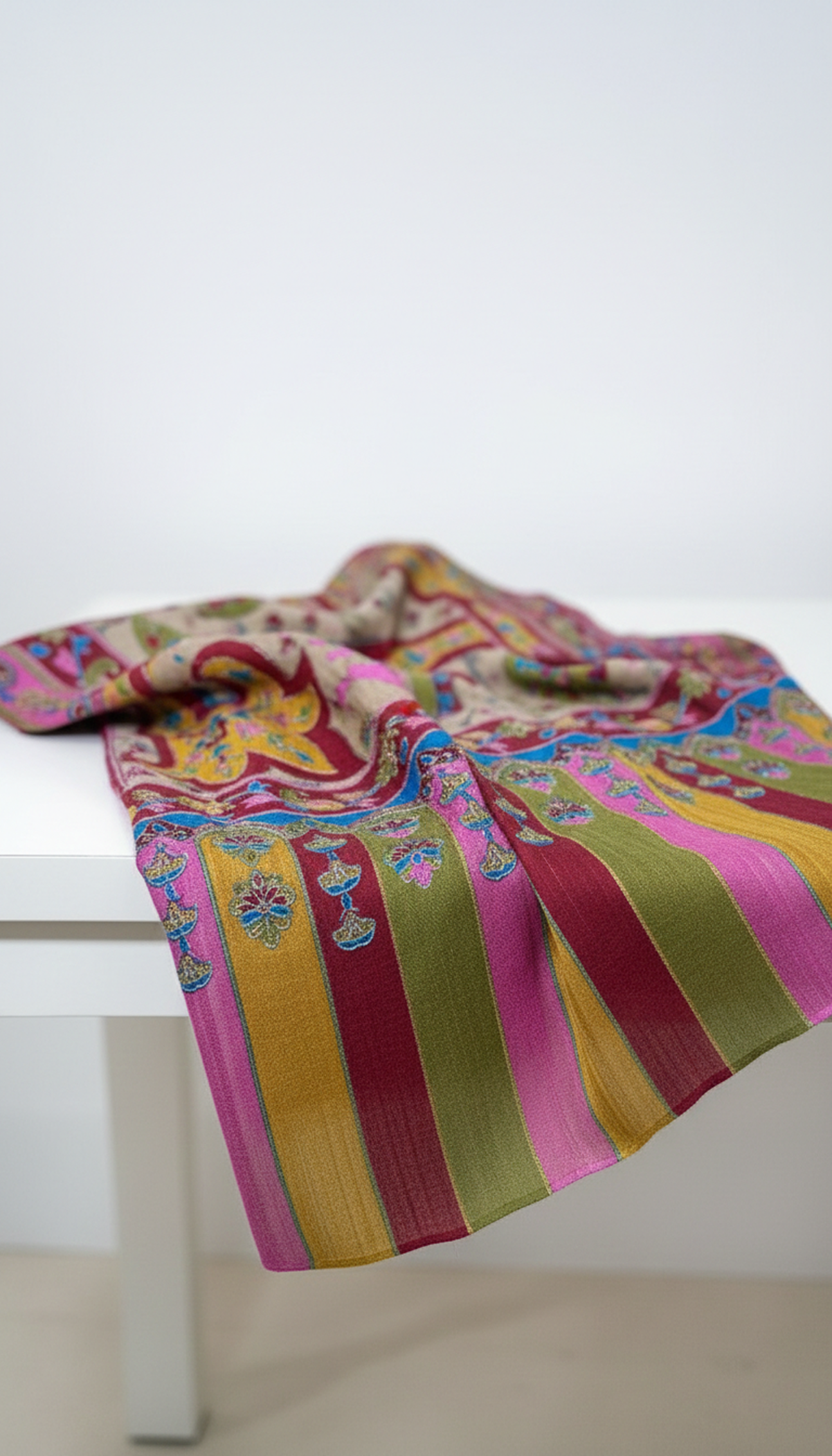 7500 x 5  (few shawls need shoot) (no name)